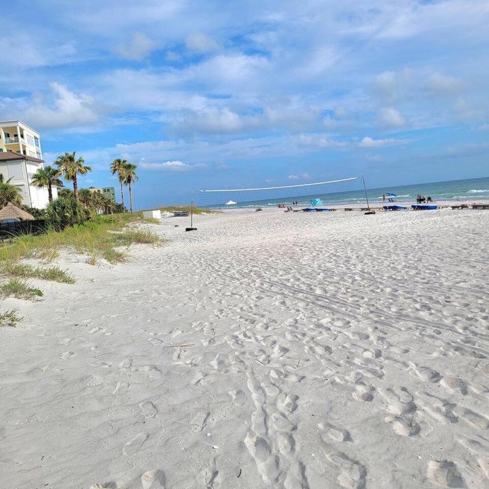 Beach Condo Apartment *